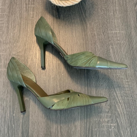 BAKERS Green Suede Leather Combo Pointed Heels 10 - Picture 5 of 11